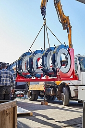 Погрузка гидравлических стыковых сварочных аппаратов для пэ труб Gas Fusion Red-1600 Погрузка гидравлических стыковых сварочных аппаратов для пэ труб Gas Fusion Red-1600