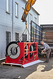 Погрузка гидравлического стыкового сварочного аппарата для пнд труб Gas Fusion Red-800 Погрузка гидравлического стыкового сварочного аппарата для пнд труб Gas Fusion Red-800